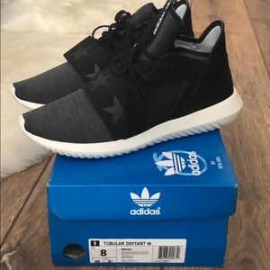 Brand new Adidas Tubular Defiant size 8